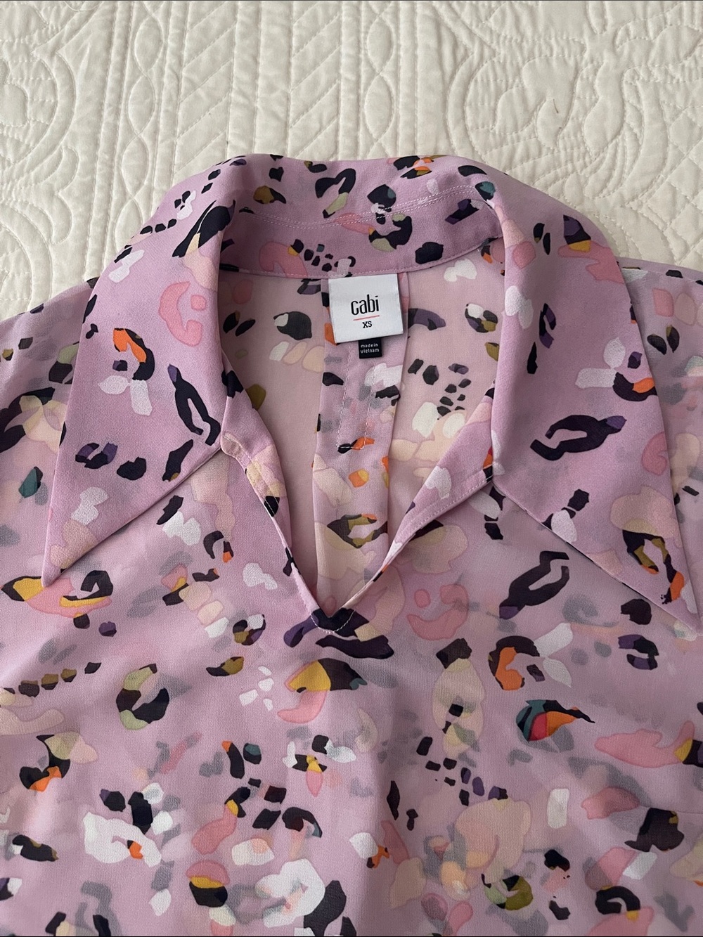 Blouse by Cabi in size extra small - Picture 6 of 6